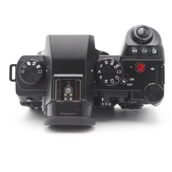 ボディ ブラック