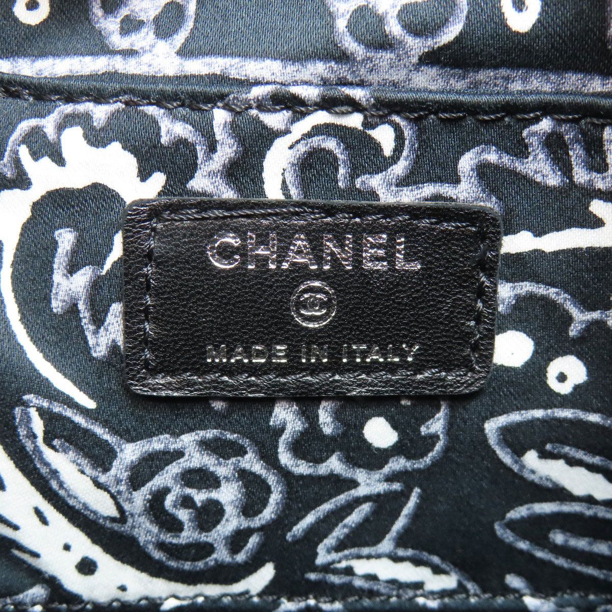 CHANEL シャネル シュシュ付き ペイズリー柄 シルバー金具 化粧ポーチ 
