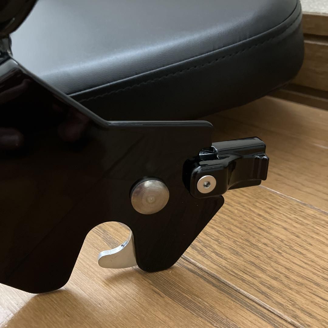 ハーレー M8ソフテイル シーシーバー バックレスト 背もたれ 