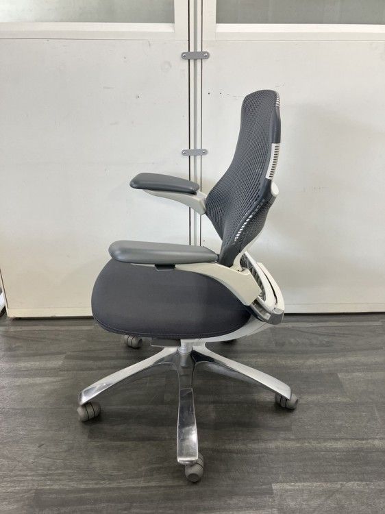 品 Knoll ノール 可動肘付ジェネレーションチェア グレー MARWIL-DEMENAGEMENTS_CH