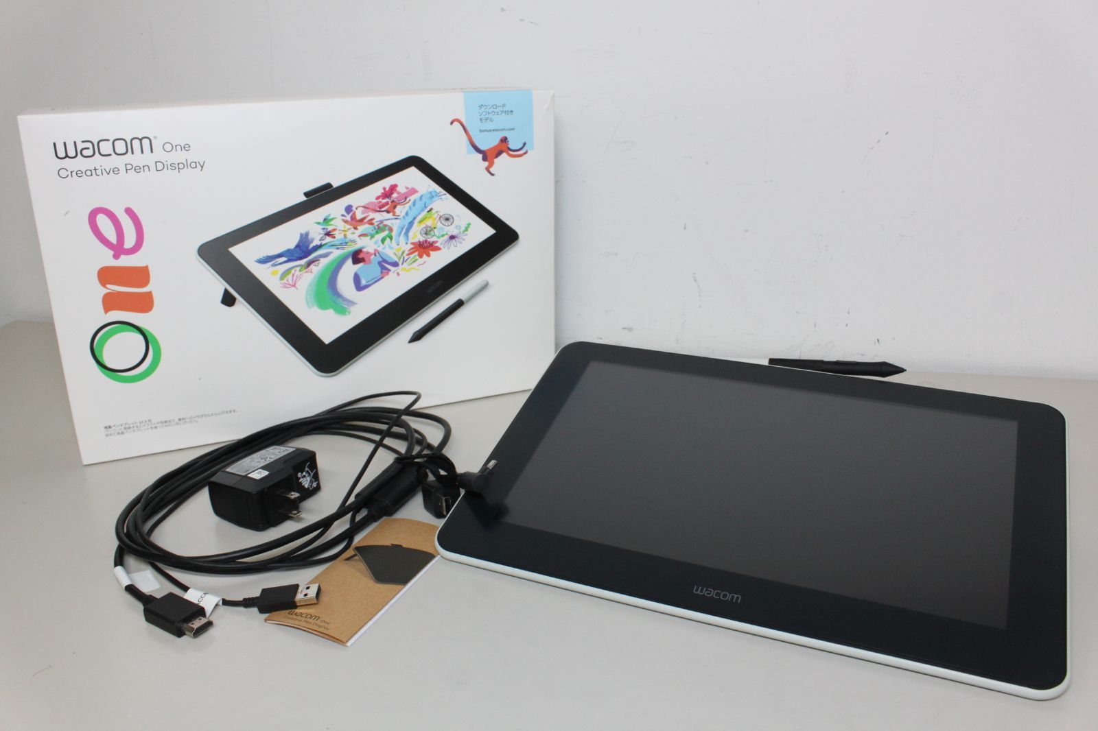 Wacom One（gen.1）13.3インチ/DTC133W0D/液晶ペンタブレット ⑥