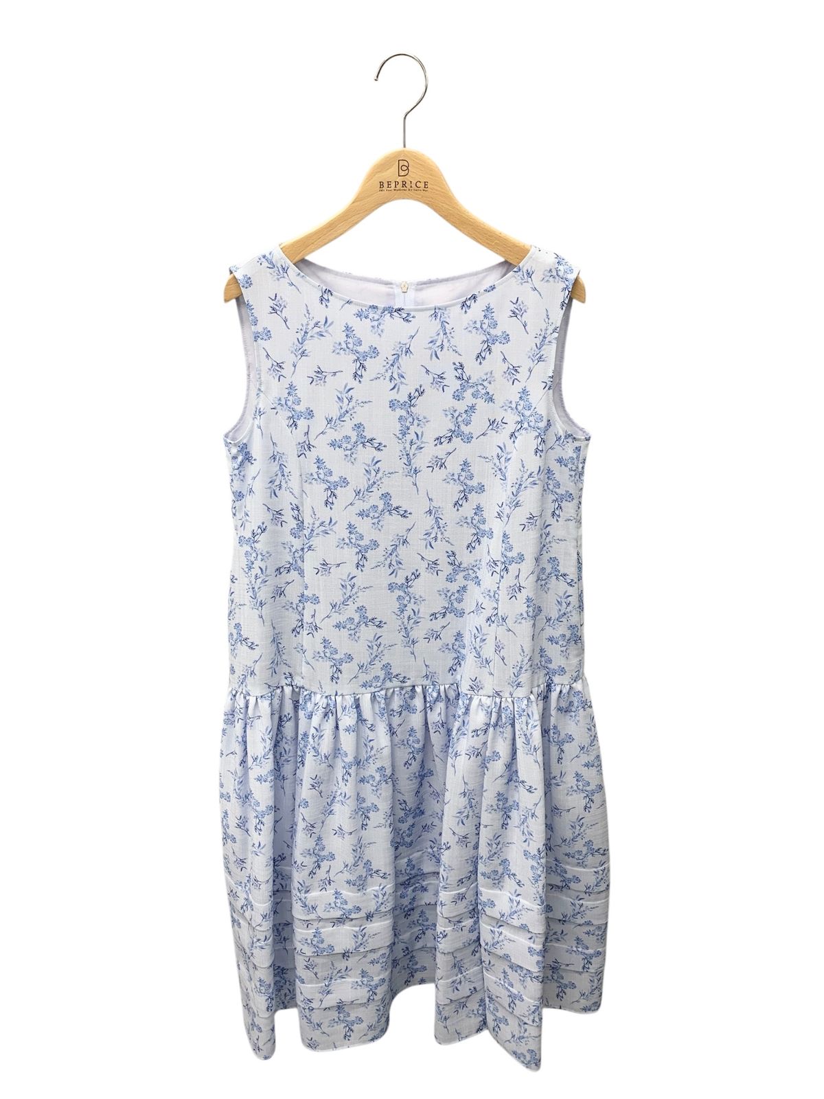 【新品未使用】フォクシーニューヨーク ジャルディーノボタニカ ワンピース 38 新品未使用】フォクシーニューヨーク ジャルディーノボタニカ