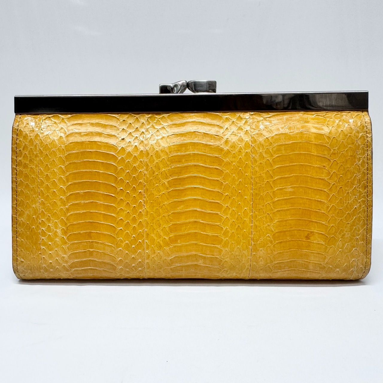 A.D.M.J】長財布 がま口 クロコ型押し イエロー スワロフスキー