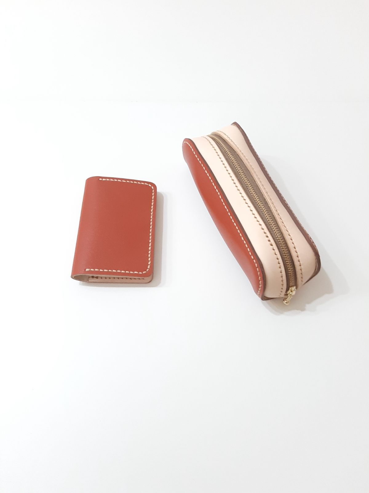 黒羽ミドルウォレット サドル 赤色 黒羽 お客様の愛用品です！ #黒羽