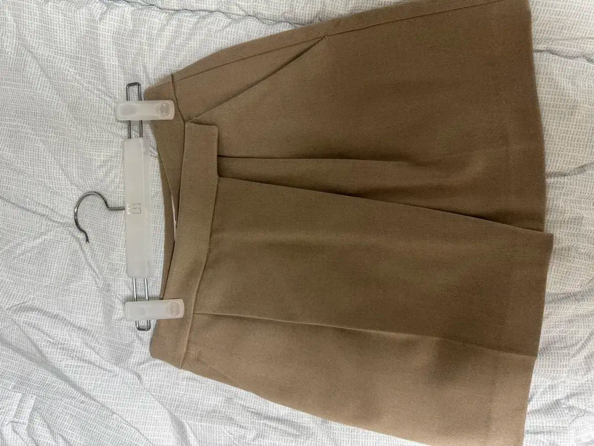 スラックス スカート