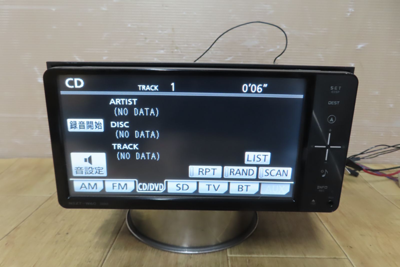 動作保証付★A272/トヨタ純正　NSZT-W60　SDナビ　地図2012年　地デジフルセグ Bluetooth内蔵　CD DVD再生OK