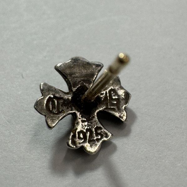 CHROME HEARTS クロムハーツ CHプラス スタッドピアス