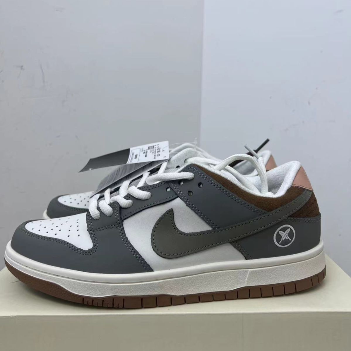 新品未使用ナイキ (Yuto Horigome) × Nike SB Dunk Low Pro QS 