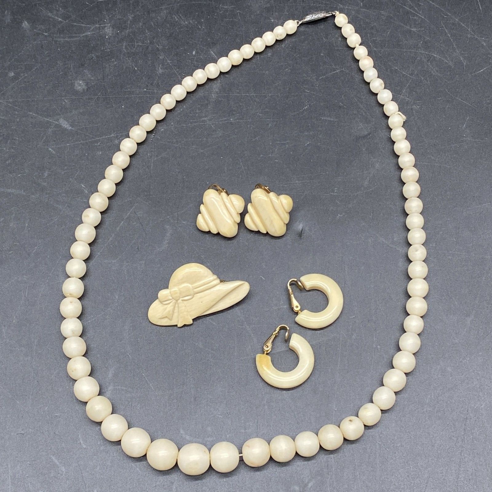 天然素材 クリーム色 ネックレス 【公式通販】