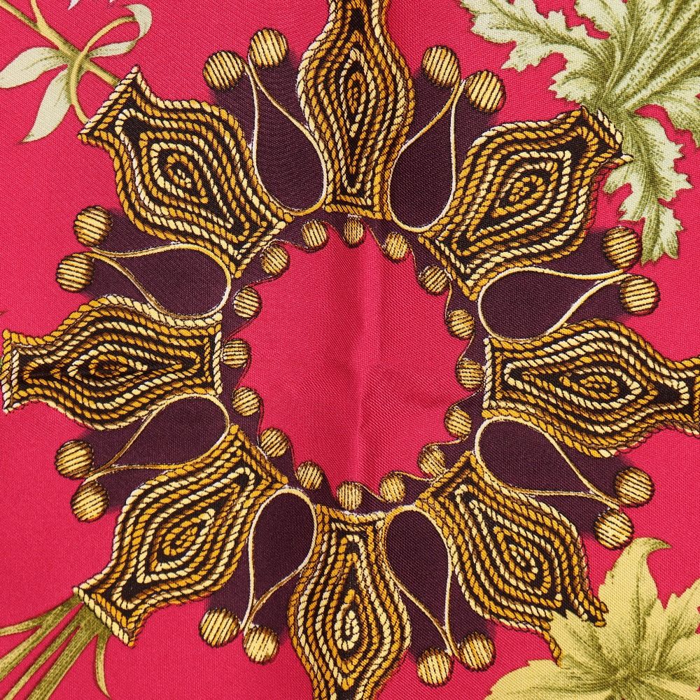 エルメス　HERMES　スカーフ　カレ90　アラベスク HERMES】エルメス カレ90 ARABESQUES アラベスク シルク 赤 レディース