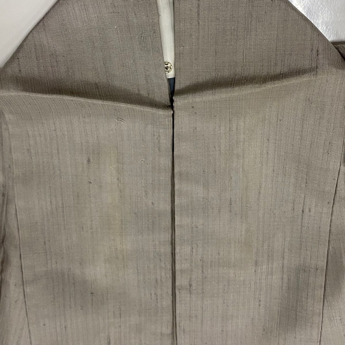 紬 身丈160cm 裄丈63.5cm S 単衣 灰色 正絹 秀品 【中古】 - メルカリ 