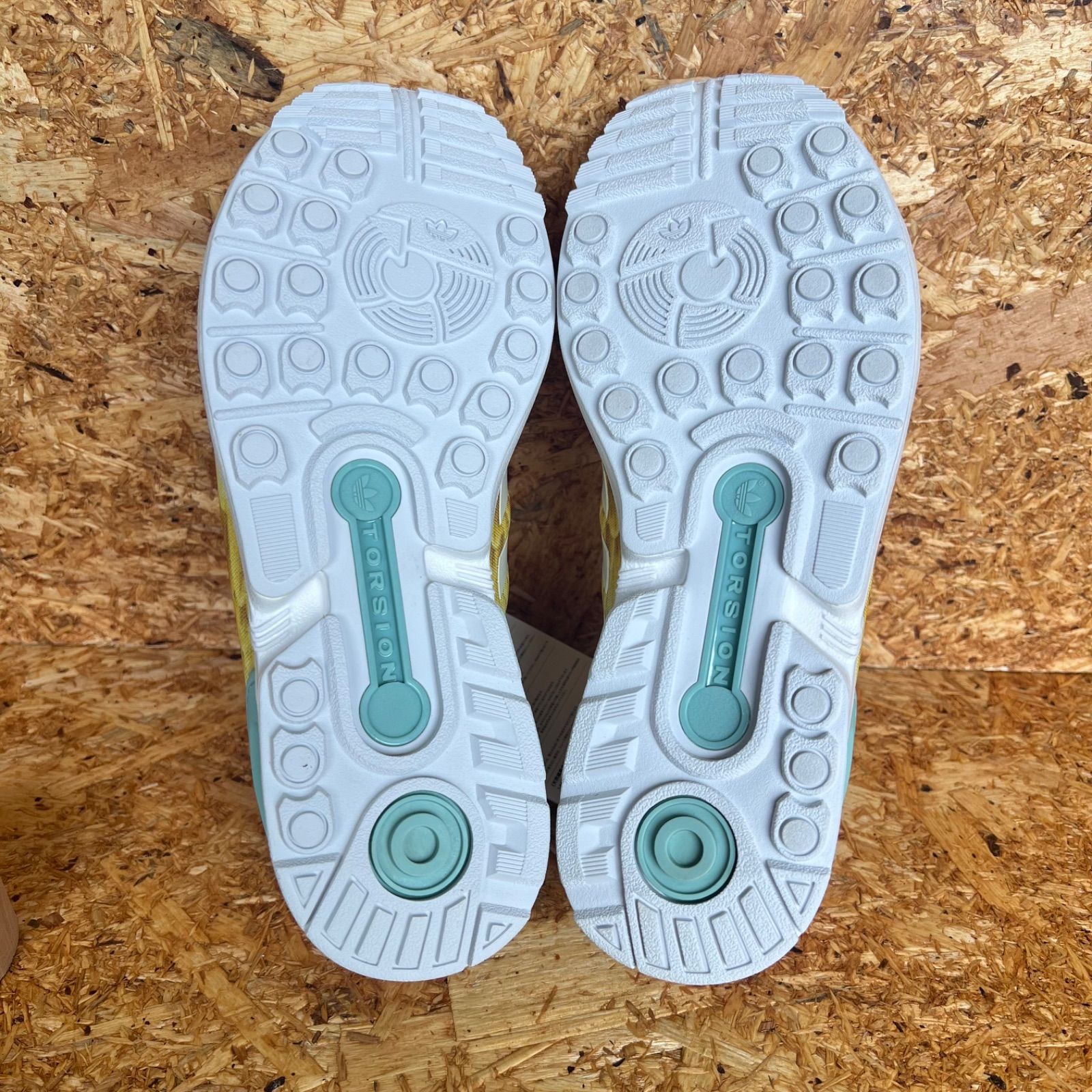 24.0cm ウィメンズ アディダス ファーム コラボ adidas ZX FLUX