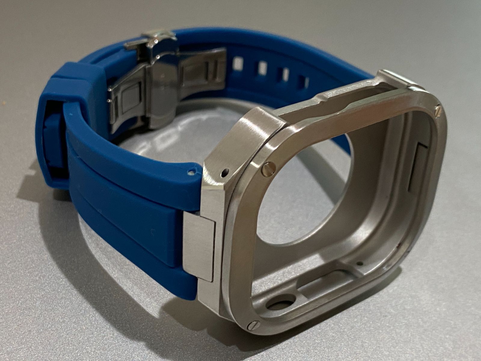 シルバー×ネイビー アップルウォッチバンド ラバーベルト カバー ステンレス Apple Watch ケース 49mm ウルトラ ultra スポーツ メンズ レディース キラキラ
