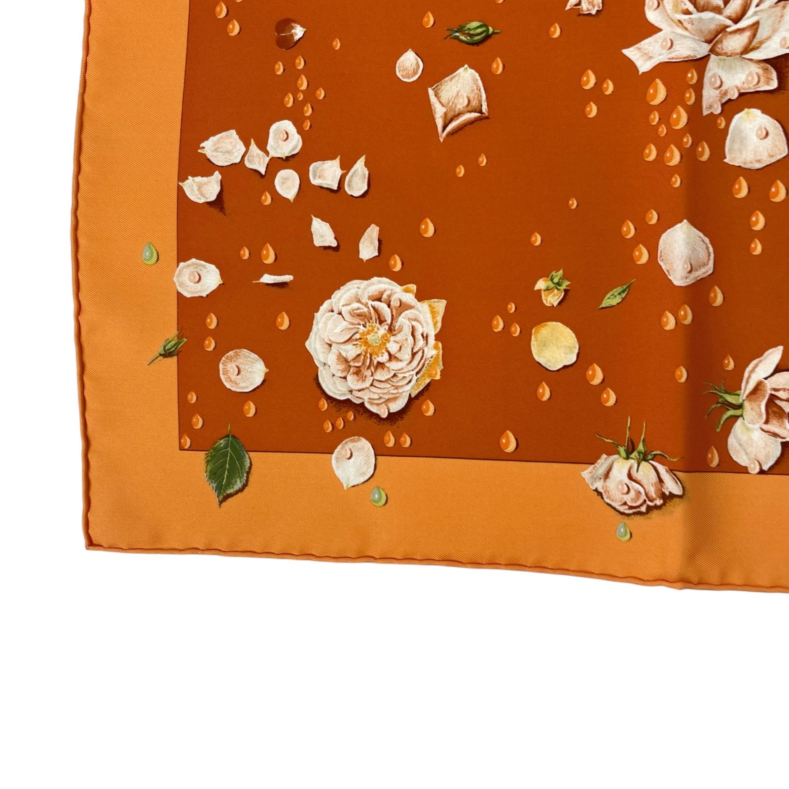 新品同様 HERMES エルメス スカーフ シルク LA ROSEE Anne