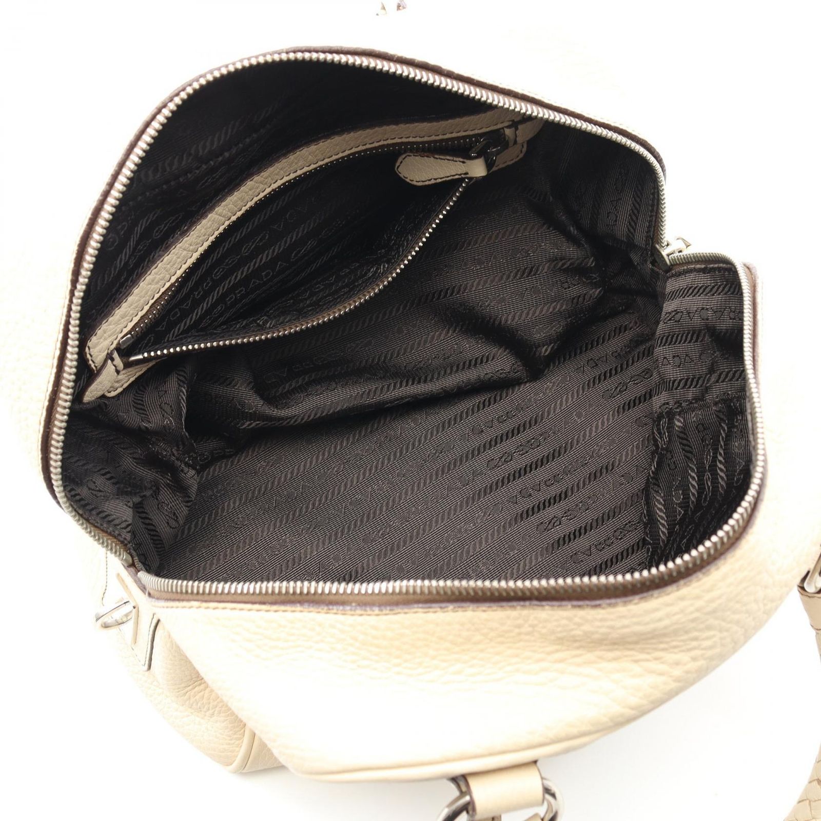 PRADA プラダ VITELLO DAINO ハンドバッグ - メルカリ PRADA プラダ VITELLO DAINO ハンドバッグ - メルカリ