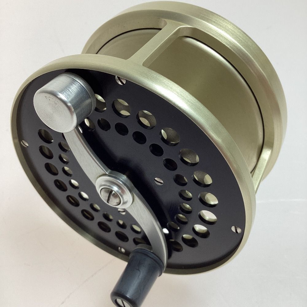 フライフィッシング　サラシオーネ　フライリール Saracione] SCA Fly Reel 3 1/4″ | 北海道フィッシングガイド