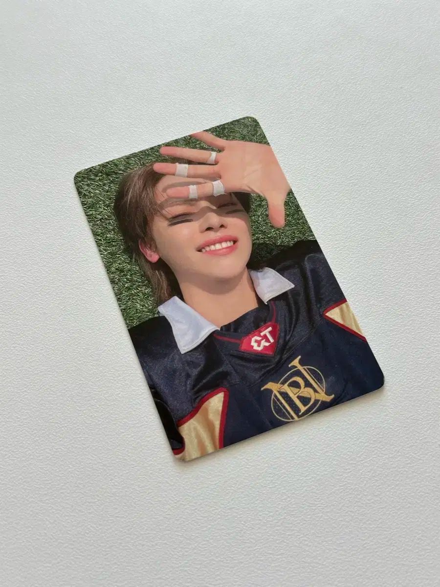 アンドチーム ニコラス ウィバース ジャパン ラッキードロー ラキドロ トレカ