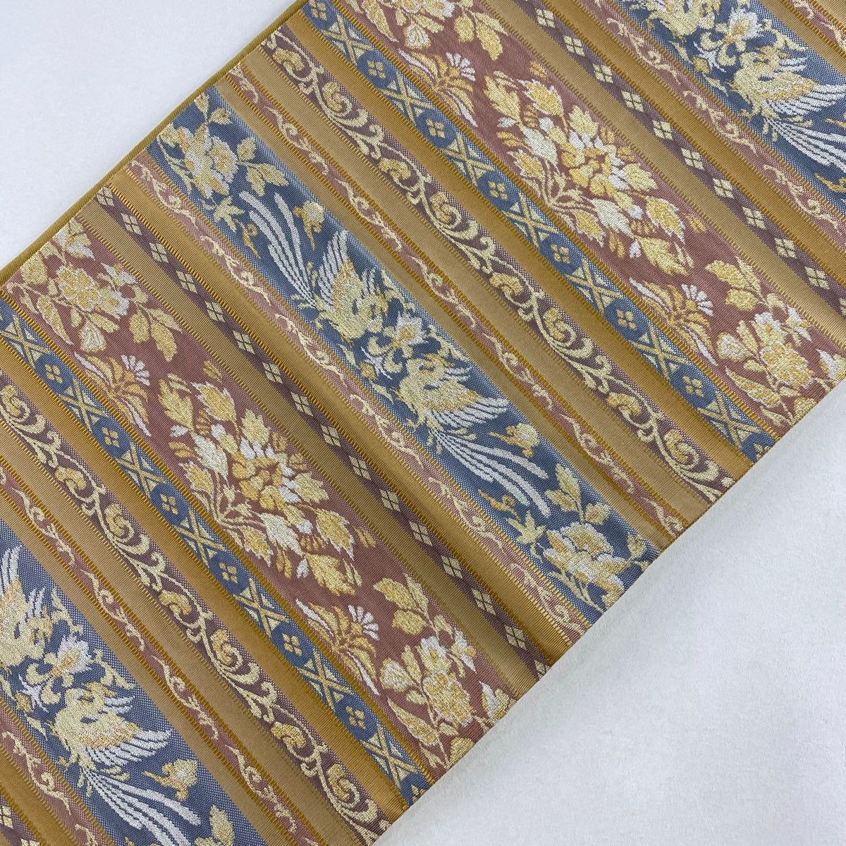 モダンな京袋帯　正絹　美品 袋帯 美品 秀品 草花 向かい鳥 金銀糸 薄茶色 六通 正絹 【中古