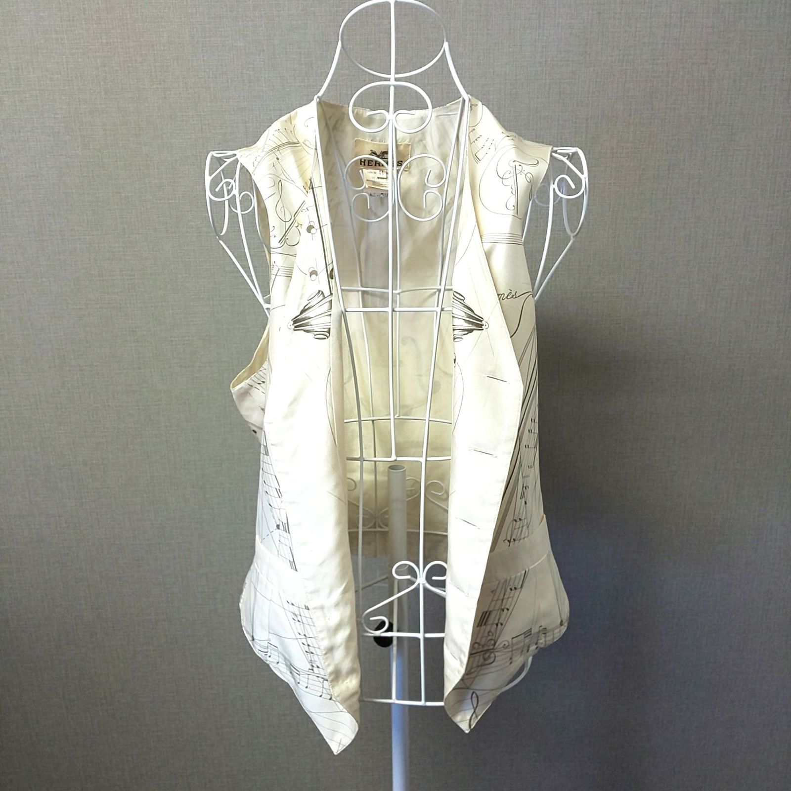 892B-02 HERMES エルメス メンズ シルク ベスト ジレ 球体が