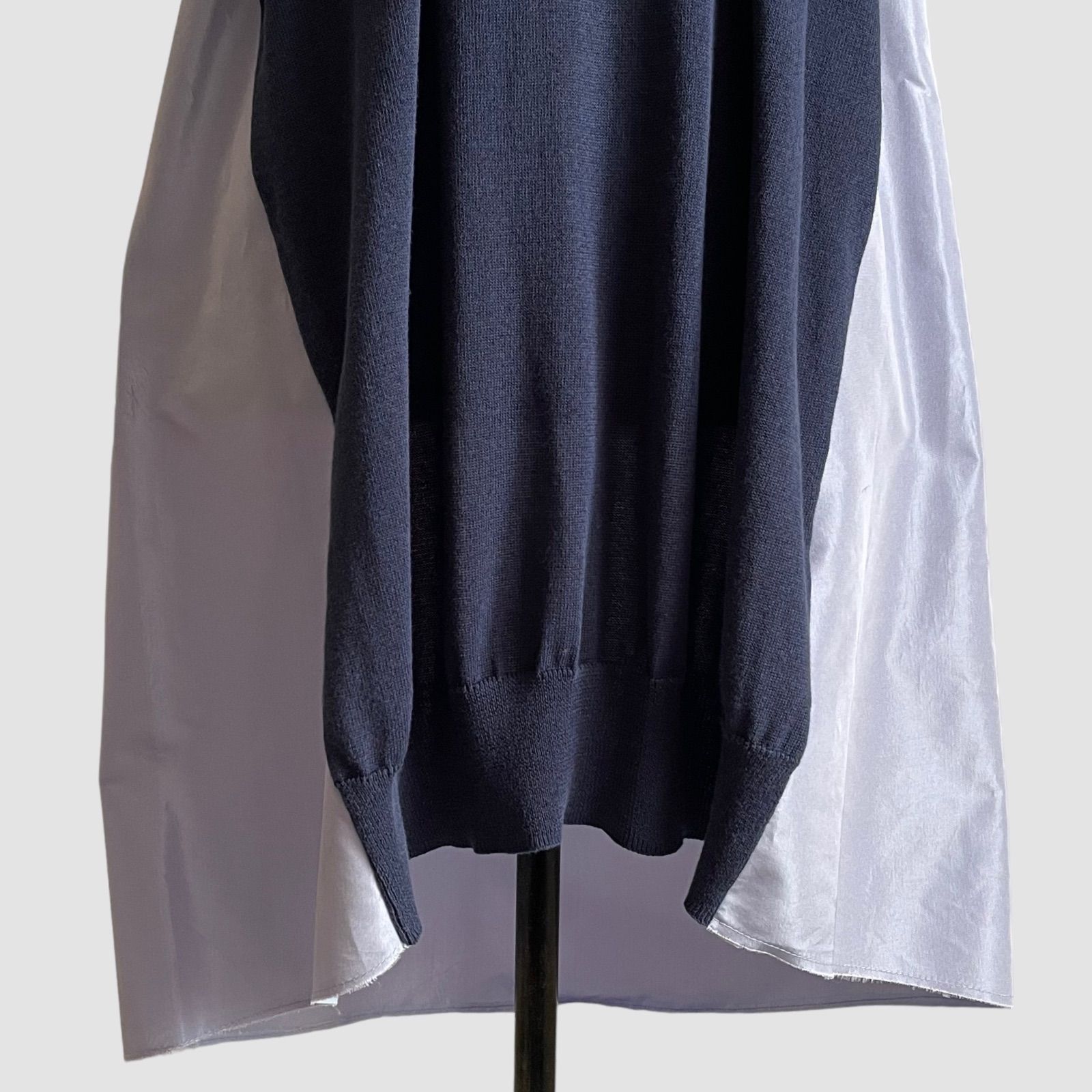 『sacai』 サカイ (1) スウェット切り替えワンピース / ネイビー sacai サカイ ワンピース ネイビー 異素材切り替え - メルカリ