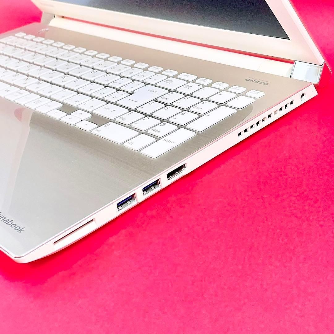 ️動作良好SSD おしゃれゴールド薄型ノートパソコン