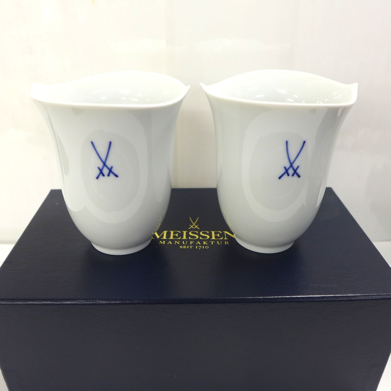 MEISSEN 白磁 マグカップ 剣マーク 箱付き