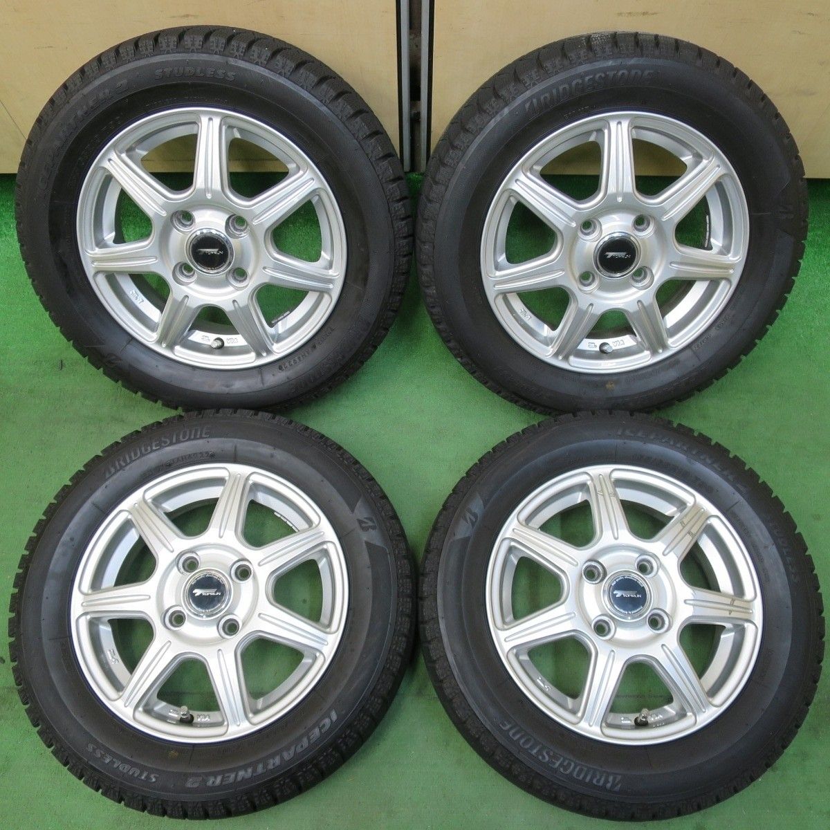 バリ溝！22年！キレイ！9分☆スタッドレス 155/65R13 ブリヂストン 