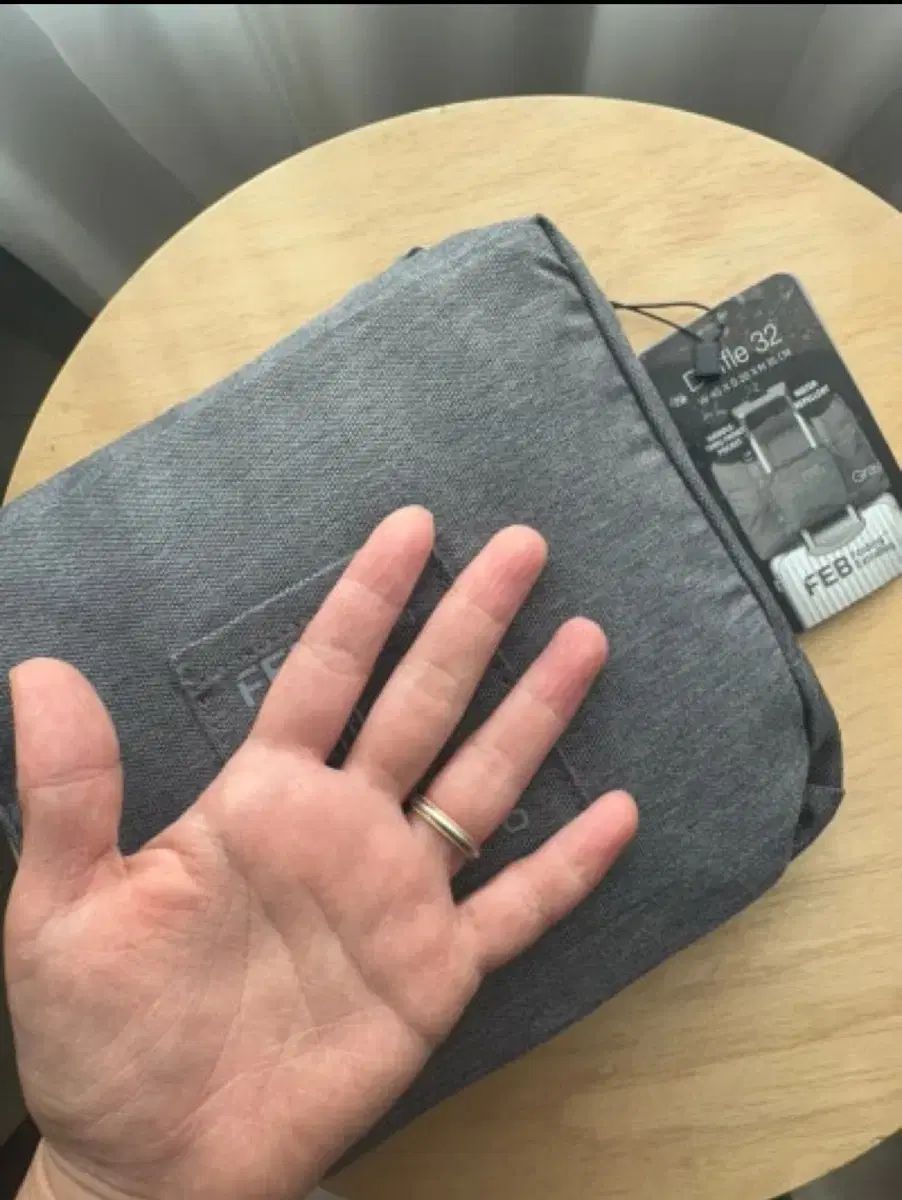 ダッフルバッグ 43L