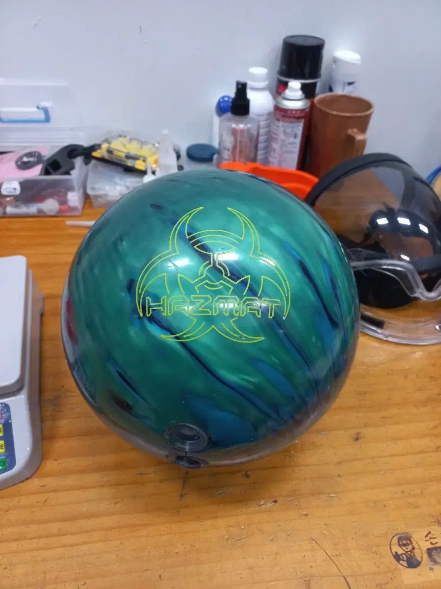 ボーリングボール 15p トゥフィンガー ハズマット