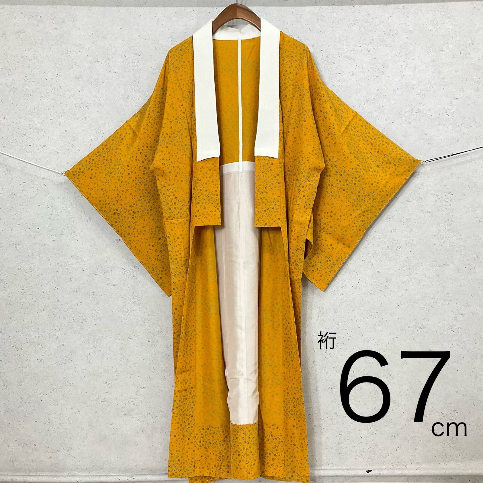 kimono+one◆未使用同然◆長襦袢◆仕付け糸付き◆単衣◆居敷当て付き◆白半衿付き◆オレンジ◆青い小花◆裄長◆裄67肩丈128.5◆小紋紬附下訪問着留袖袷単衣夏着物◆K1139