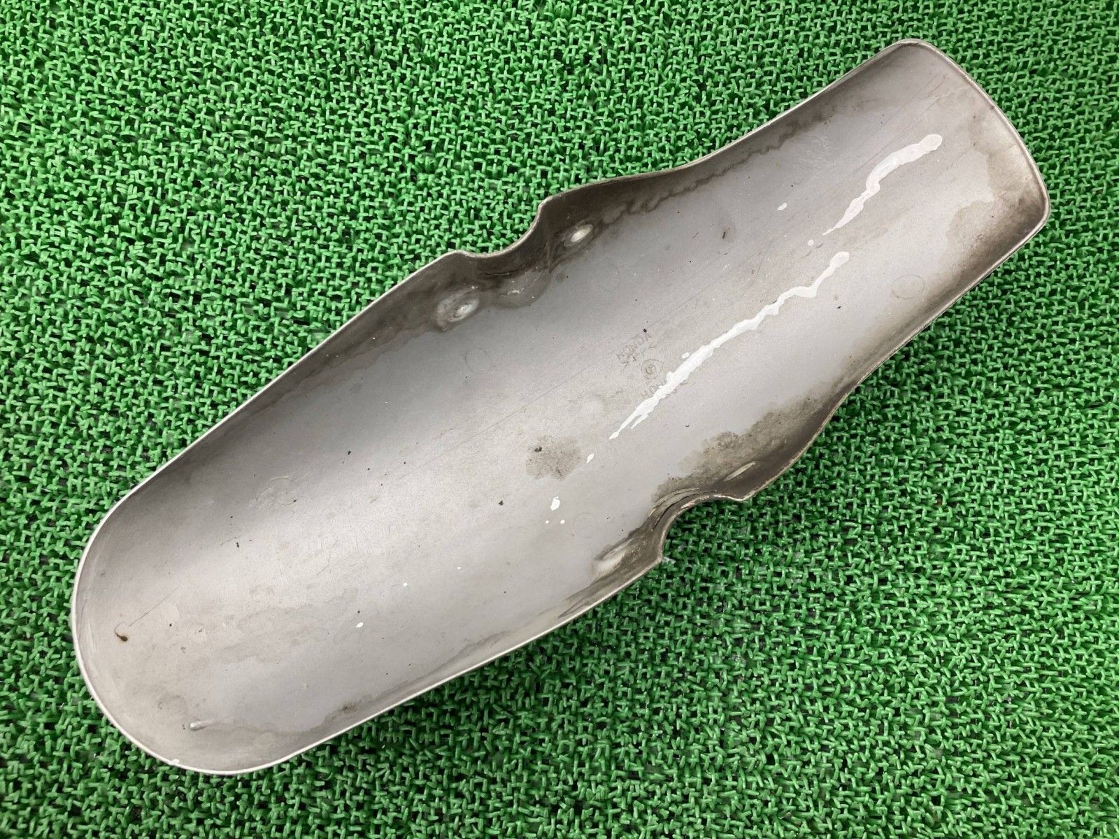 即日発送。 マグナ50 フロントフェンダー 銀 ホンダ 純正 バイク 部品 AC13 MAGNA50 FIFTY 割れ欠け無し 品薄 品 車検 Genuine Jb