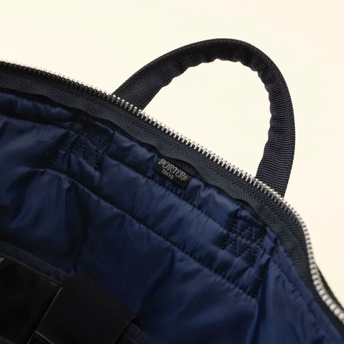 ヘルメットバッグ ブリーフケース