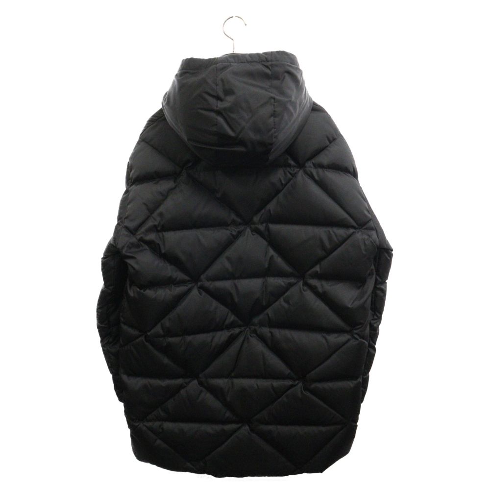 PRADA (プラダ) 22AW RE-NYLON リナイロン トライアングル