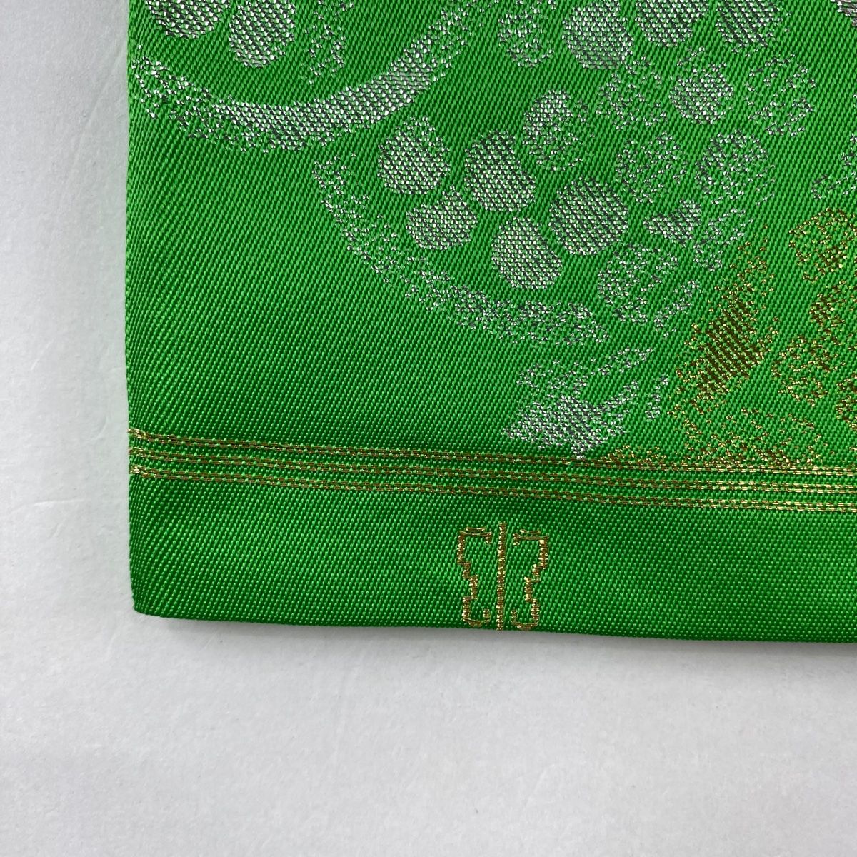 袋帯 美品 名品 落款 川島織物 関西仕立て 華文 葡萄唐草 唐織 箔 緑 