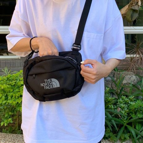 新品未使用　韓国正規品　ノースフェイス　ショルダーバッグ　メッセンジャーバッグ