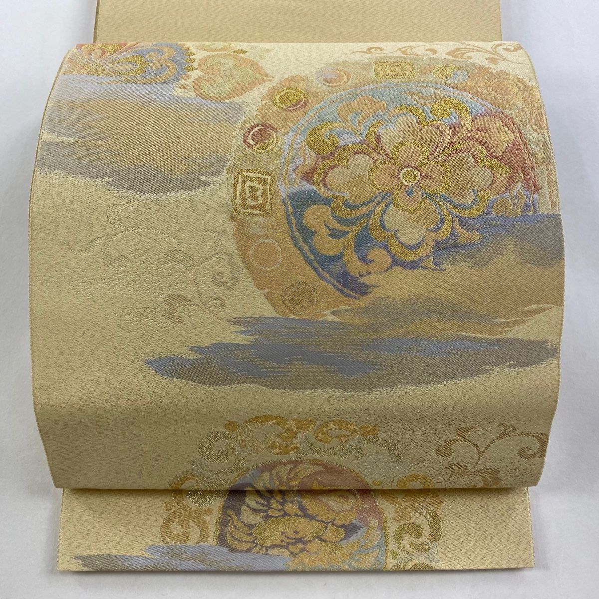 袋帯 秀品 華文 霞 金糸 箔 ベージュ お太鼓柄 正絹