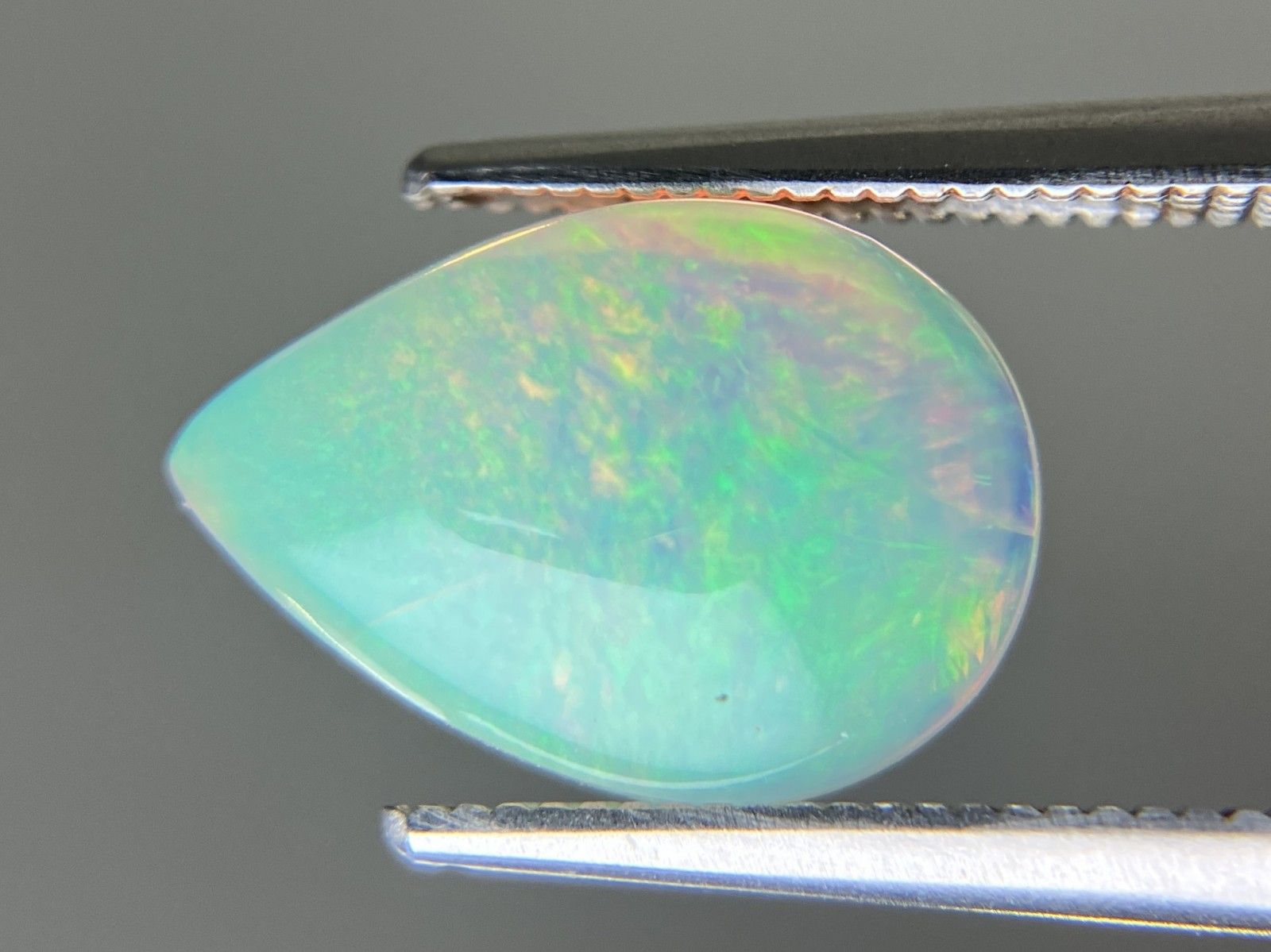 オパール 天然 2.636ct 宝石ソーティング付き 12.8㎜×8.9㎜×4.4