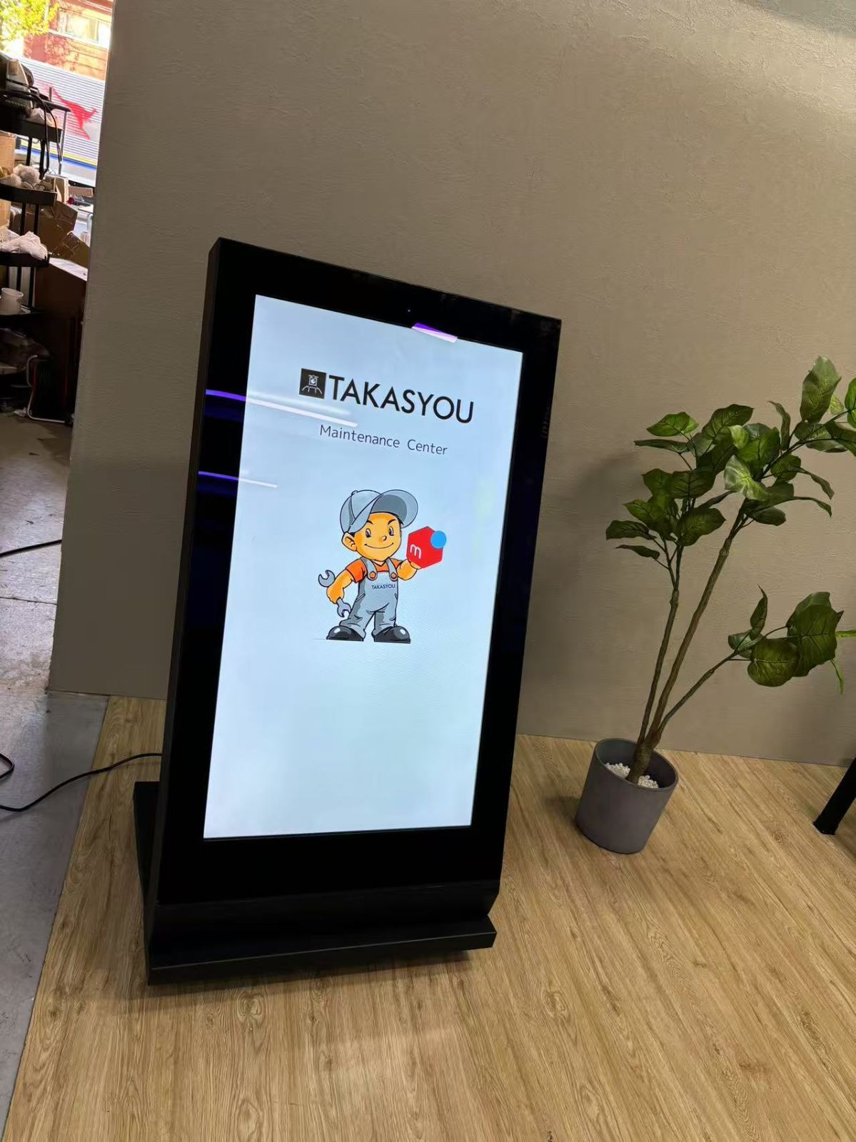 薄型 屋外防水設計 43型大画面次世代デジタルサイネージ TV-H1077