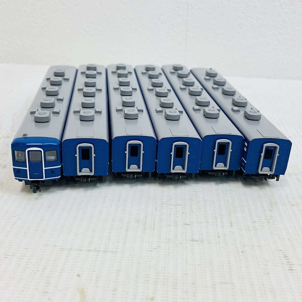 KATO 10-1820
12系客車JR西仕様6両 Kato 10-1820 Series 12 Passenger Car JR West 6-Car Set (N