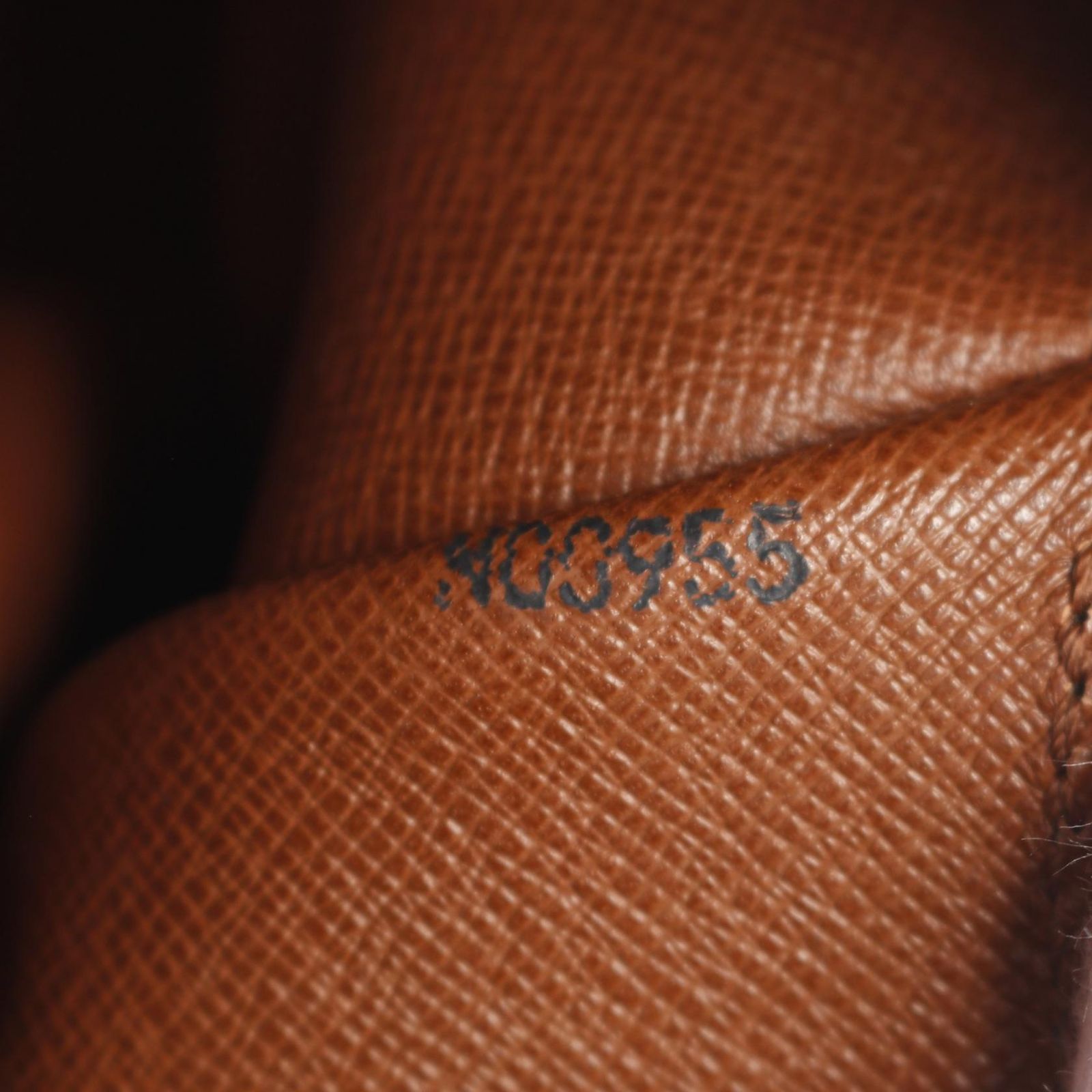 LOUIS VUITTON ルイ・ヴィトン パピヨン26 モノグラム 旧型 LOUIS VUITTON ルイ・ヴィトン パピヨン26 モノグラム 旧型
