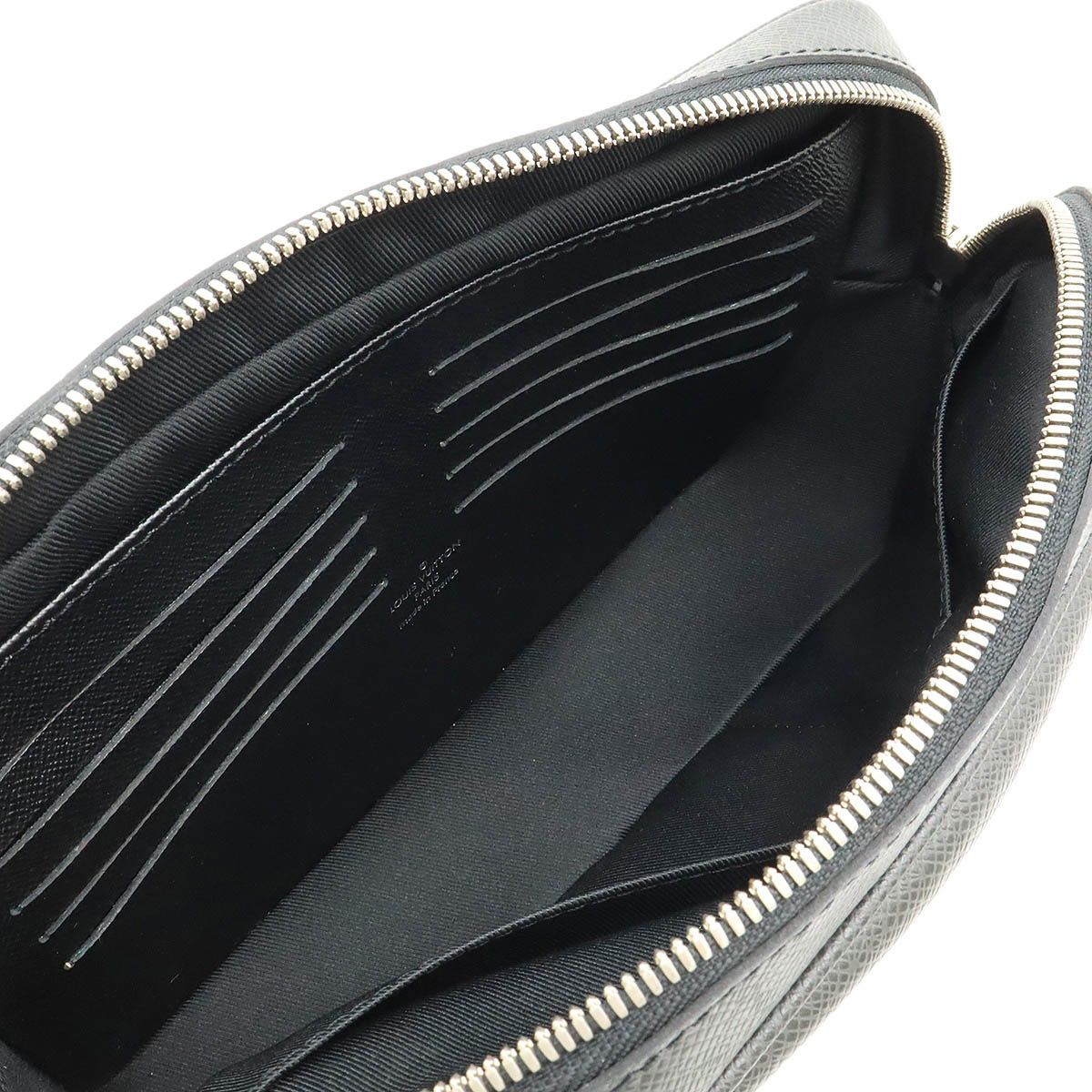 LOUIS VUITTON ルイ ヴィトン タイガ ポシェット カサイ