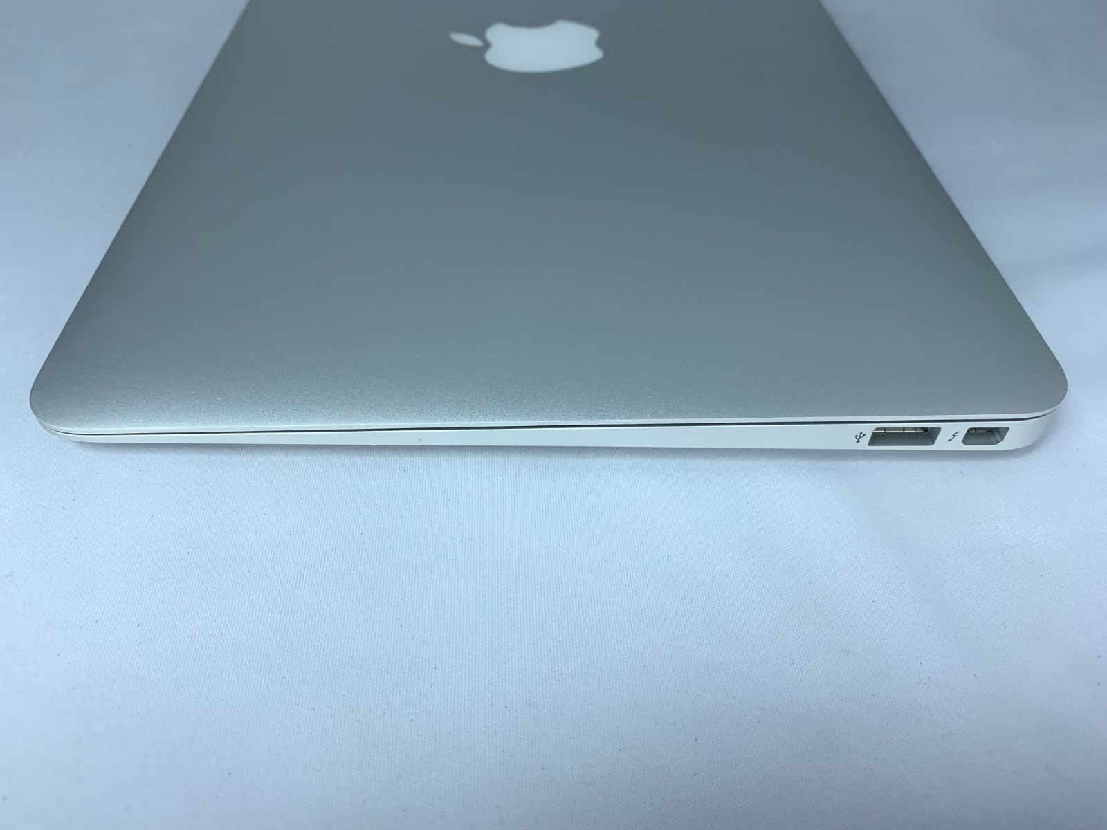 【中古】Apple MacBook Air MJVM2J/A 1600/11.6 Early 2015(30日間保証）