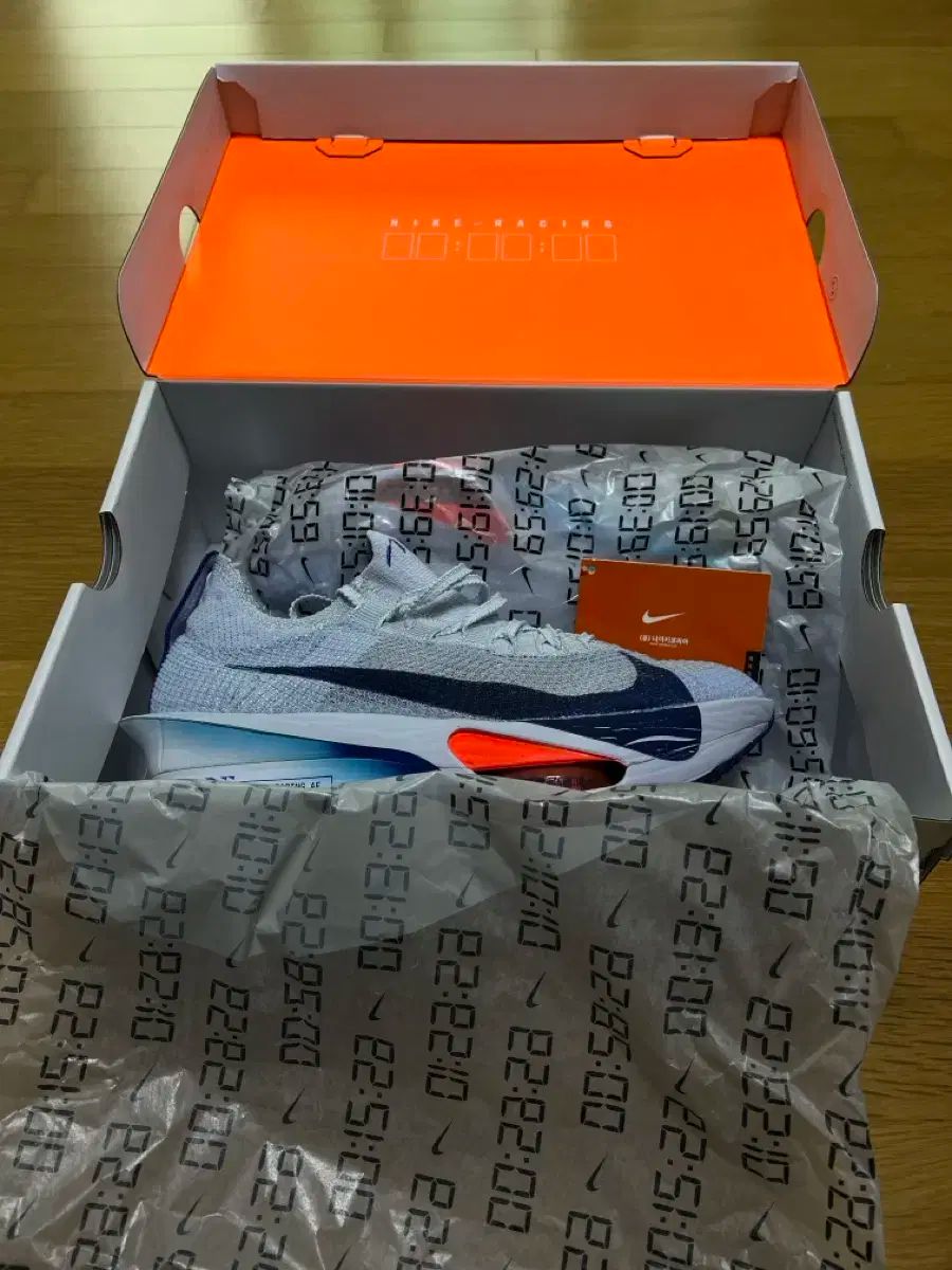 アルファフライ 3 グレー ゴースト 255 サイズ