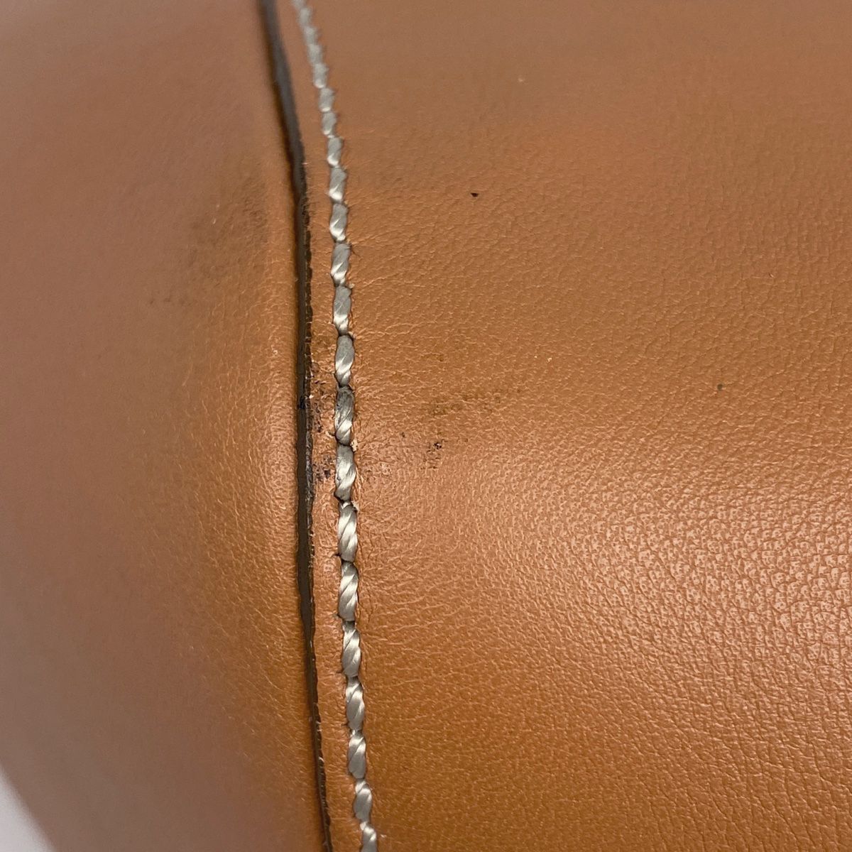 ロゴ ハンドバッグ