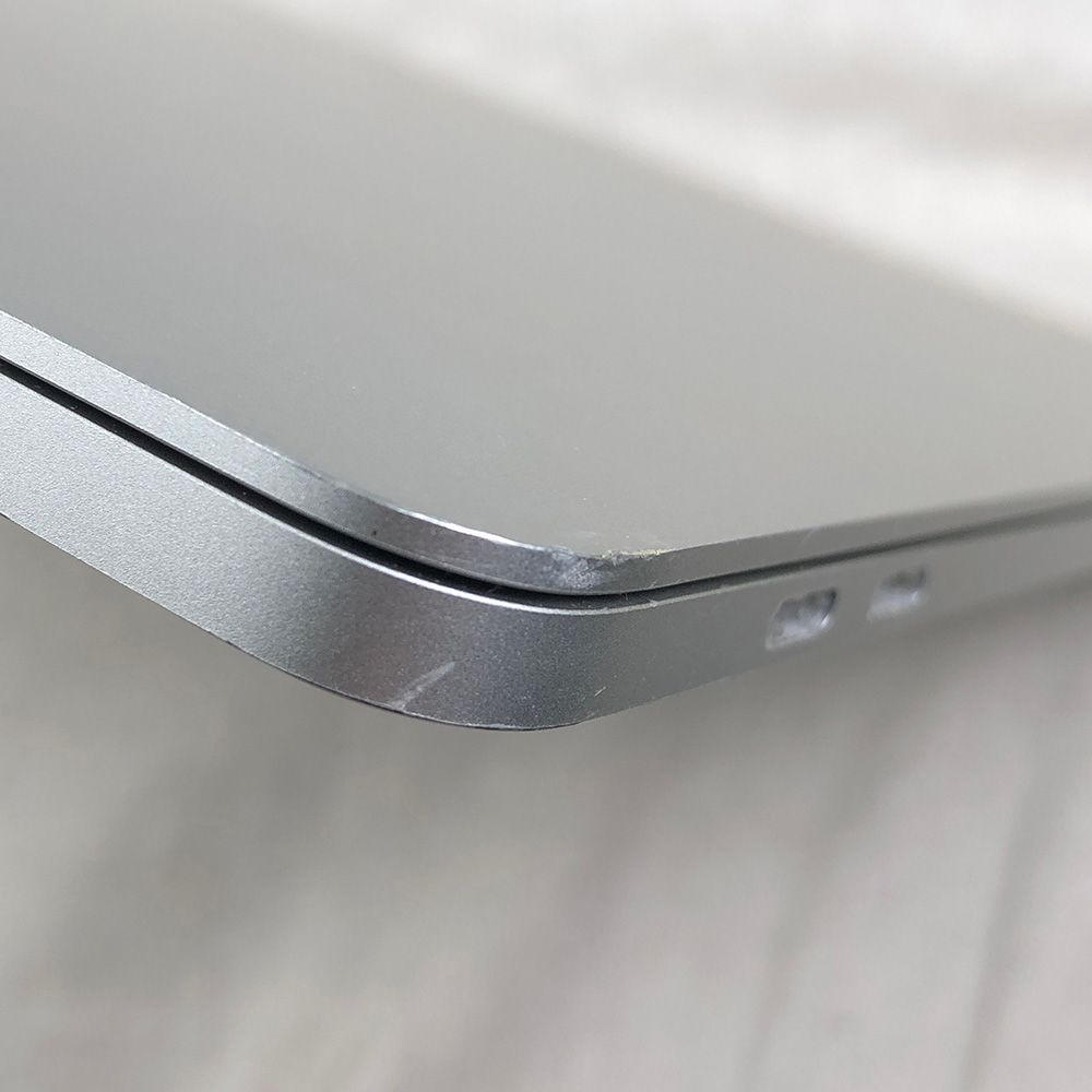 Apple - ◆ジャンク品・本体のみ◆Apple MacBook Pro (15インチ 2019)【i7・32GB・256GB・Radeon Pro 555X】★ホワイトスポット 他 A1990 EMC3359/LT-JUNK-250837（329562） ◇ジャンク品・本体のみ◇Apple MacBook Pro (15インチ 2019