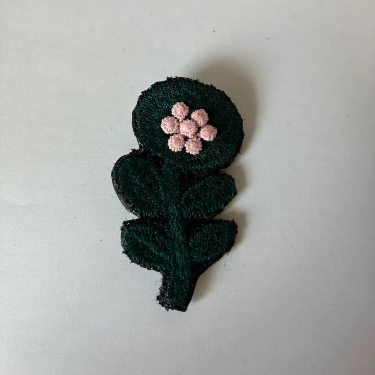 専用　ミナペルホネン刺繍ブローチ、キーケース　ハンドメイド♪ 専用 ミナペルホネン刺繍ブローチ、キーケース ハンドメイド