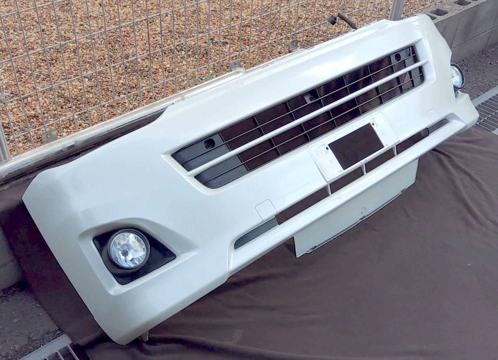 レジアスエース3型 フロントバンパー