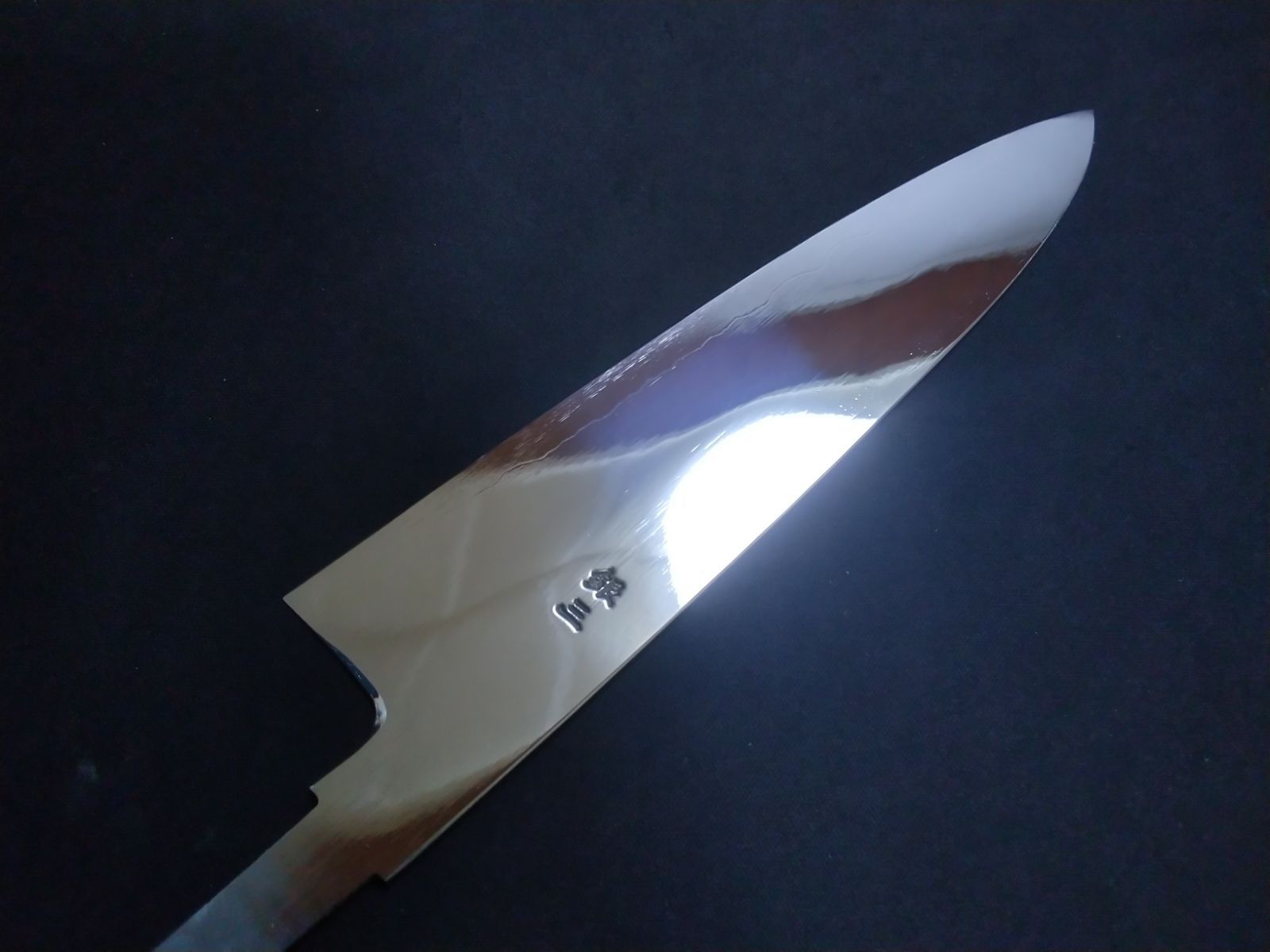 城山刃物製作所 堺業務用刃物メーカー直売 七寸 和牛刀 銀三鋼三層鋼 両鏡面 黒檀八角水牛柄 鞘付き ピン付き
