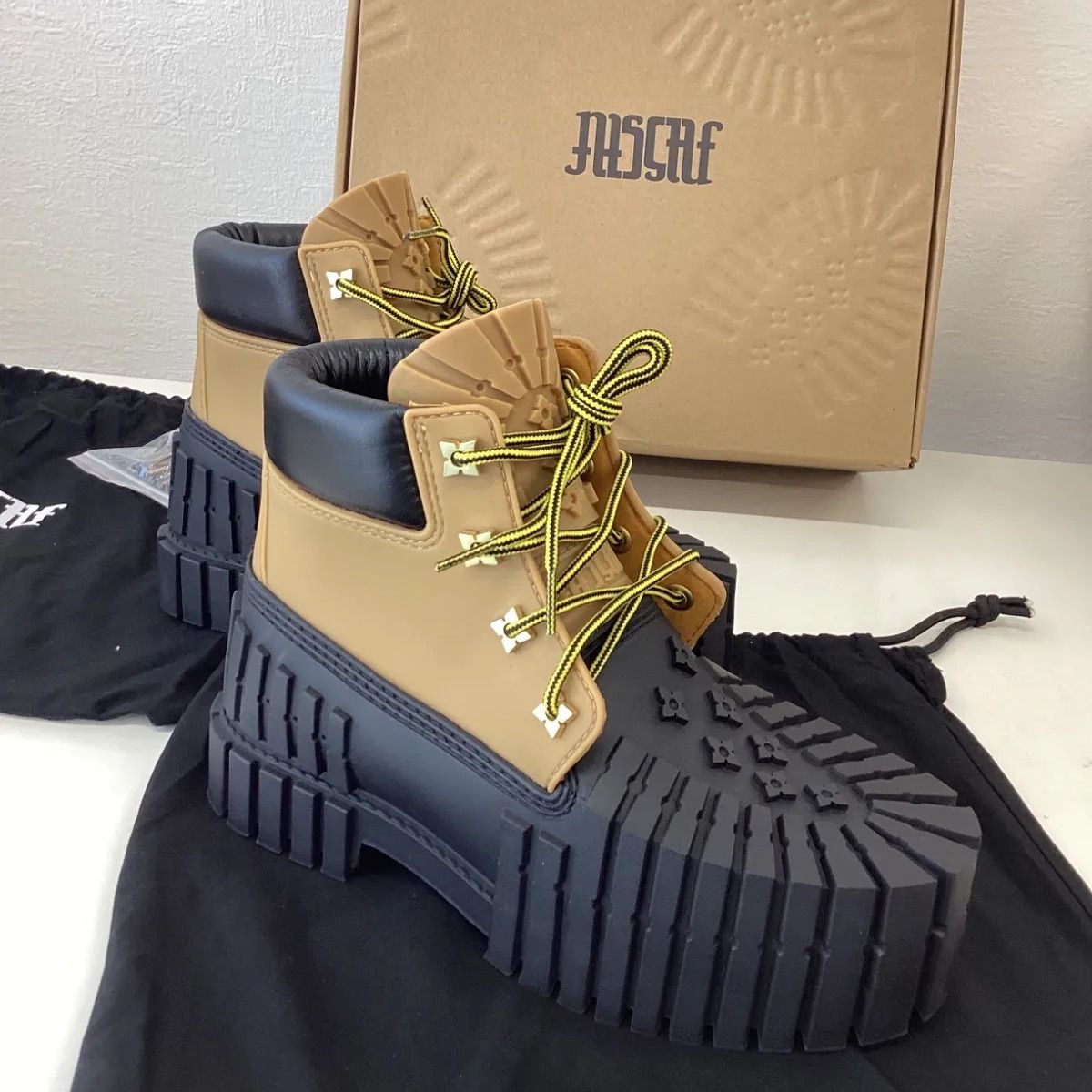 希少 MSCHF ミスチーフ 2×4 Duck Boots Timberland ティンバーランド