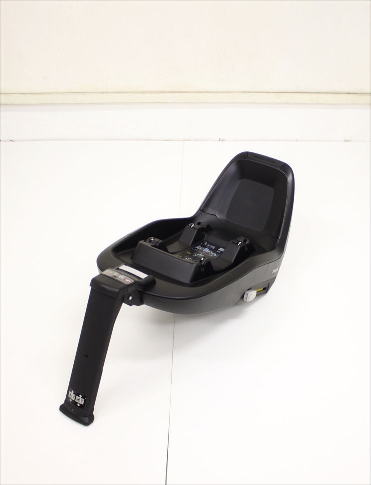 マキシコシ ツーウェイフィックス MAXI-COSI 2WayFix ISOFIX固定方式ベース クリーニング済み B39P203